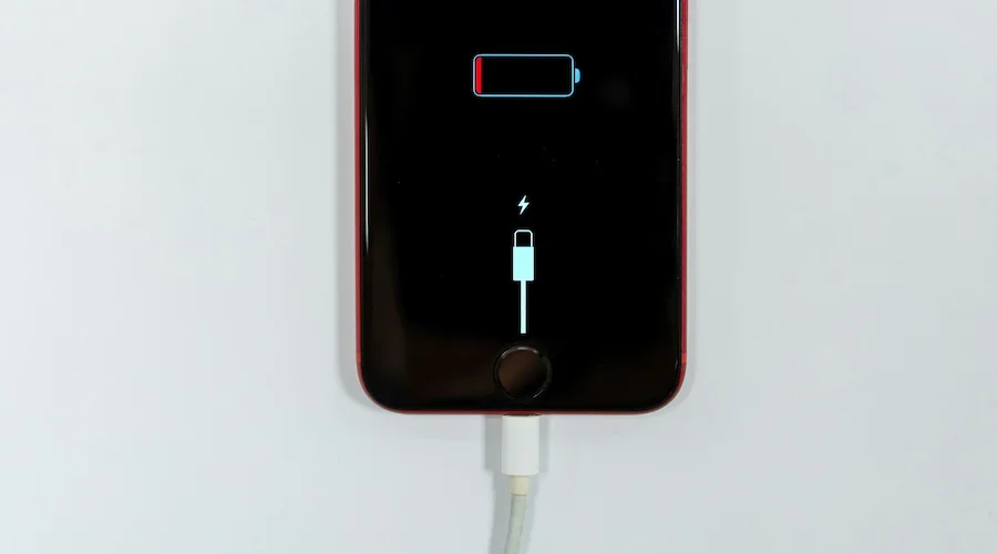 iPhone-ul nu se încarcă: verificări sigure înainte de service