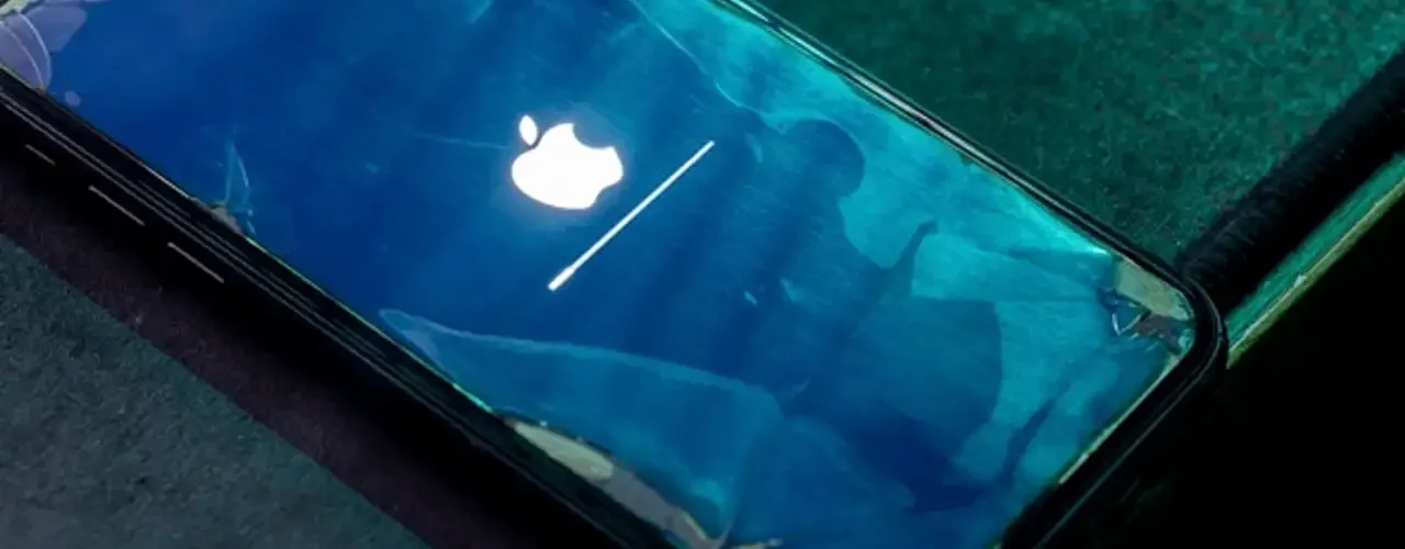 Ecran iPhone spart: ce faci imediat și când îl duci la service